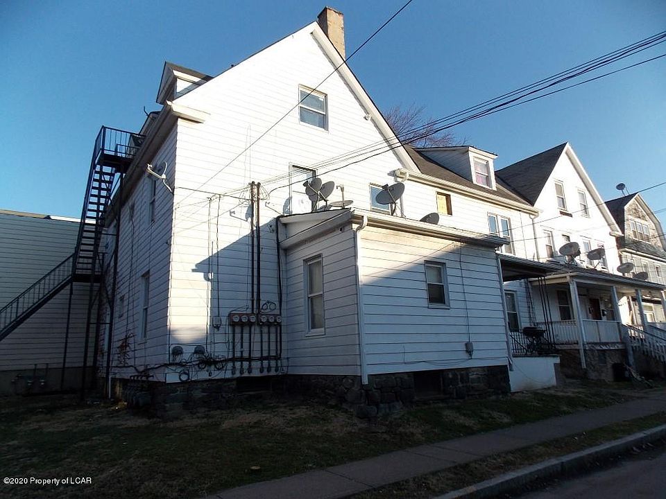 2nd image of 104-106 Madison St