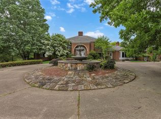 450 Knollwood Cir, Freedom, PA 15042