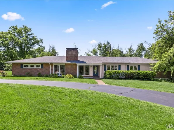 11546 Conway Rd, Saint Louis, MO 63131