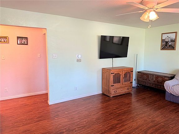5th image of 13 Iola Ct