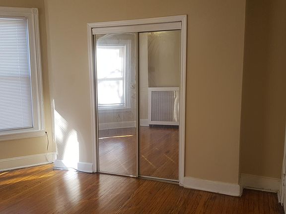 5th image of 5027 Newhall St #2