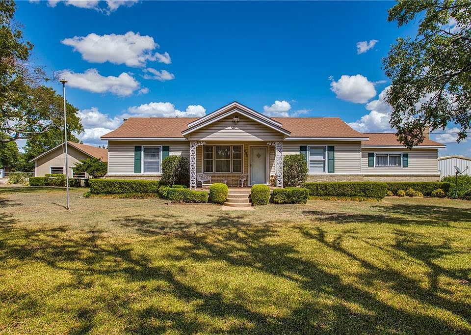 555 Windy Ln, Cedar Hill, TX 75104 | Zillow