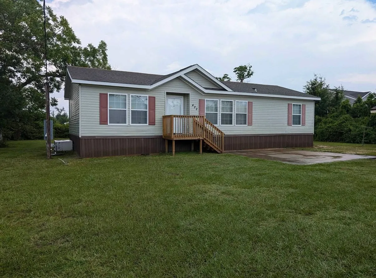 3 bed, 1583 sqft, $1,800 — Photo 1