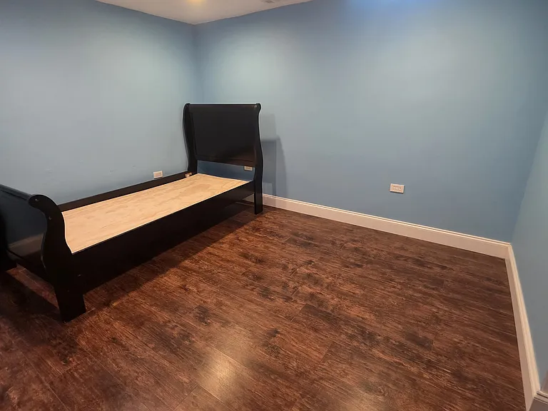 556 Manor Cir — Photo 20