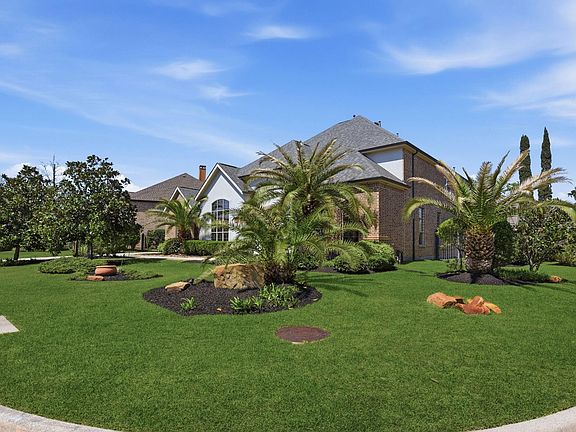 5th image of 223 S Bauer Point Cir