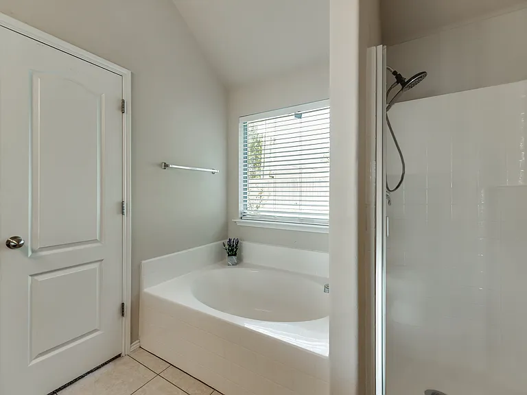 203 Cedar Creek Dr — Photo 19