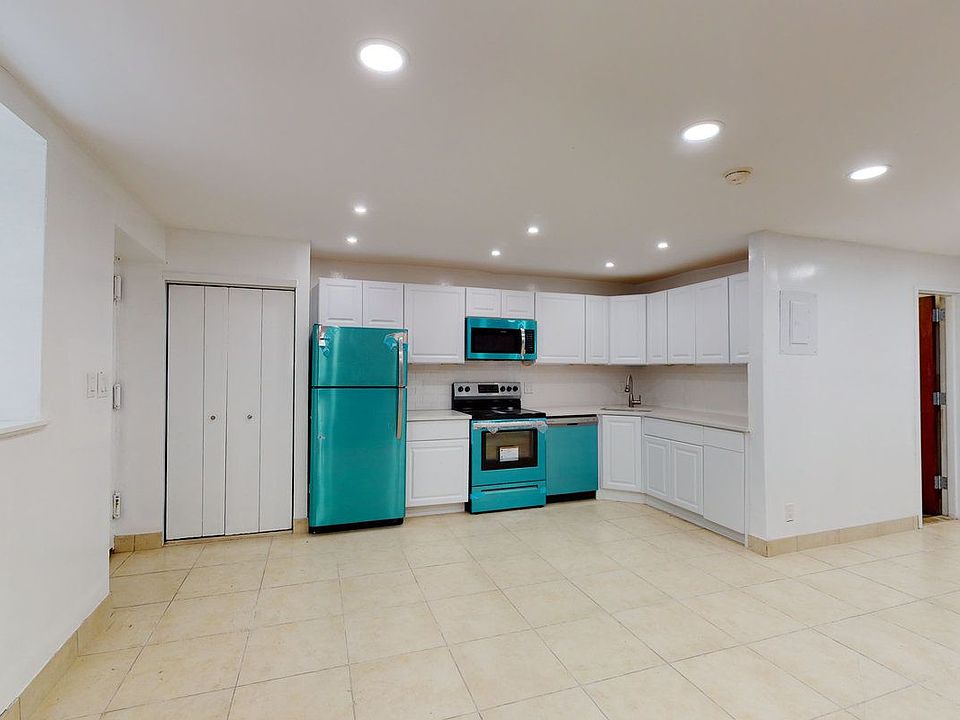 1st image of 5-49 51st Ave #1A