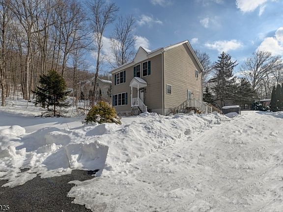 2nd image of 6 Hudson Ave