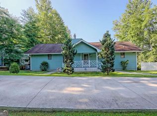 5648 Pine Crest Rd, Young Harris, GA 30582