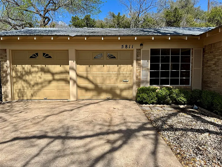 5811 Highland Hills Dr — Photo 5