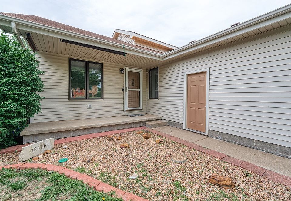 749 Meadowbrook Rd, Salina, KS 67401 Zillow