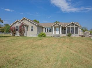 577 Maple Springs Rd, Manchester, TN 37355