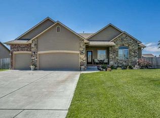 1214 N Forestview Ct, Wichita, KS 67235