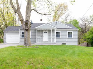 3200 64th St, Urbandale, IA 50322