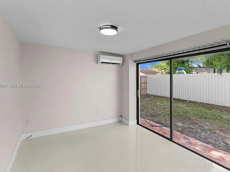 6330 SW 135th Ave — Photo 15