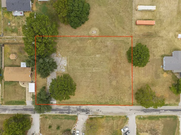 Higgins St, Marietta, OK 73448