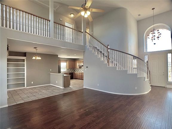 5th image of 2920 Ellington Ct