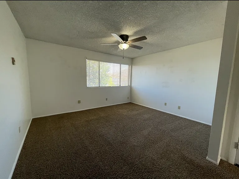 Sunrise Apartments — Photo 12