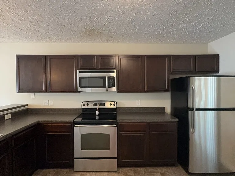 111 Glen Cannon Dr — Photo 7