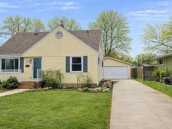 2nd image of 837 Harding St