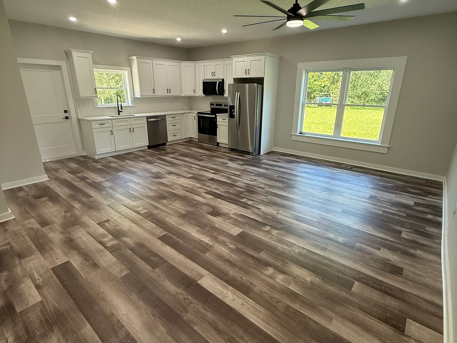 2 bed, 1000 sqft, $1,800 — Photo 3