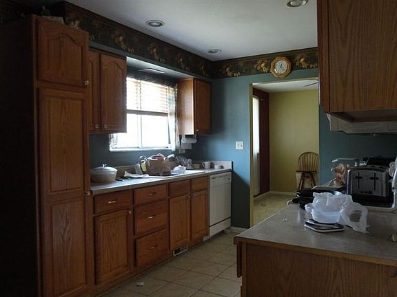 4th image of 1025 Burchcliff Cir