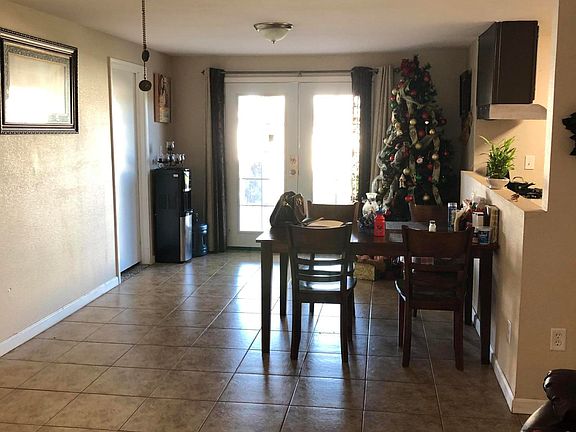 3rd image of 8102 W Earll Dr