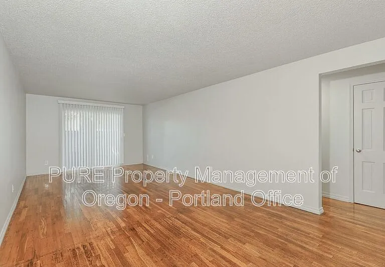 18411 E Burnside St #105 — Photo 7