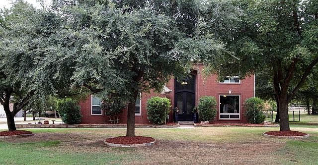 1st image of 5013 Forest Hill Dr