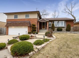1215 Park Dr, Melrose Park, IL 60160