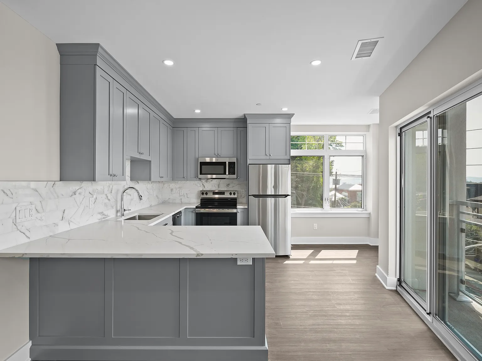 1 bed, 753 sqft, $2,600 — Photo 3