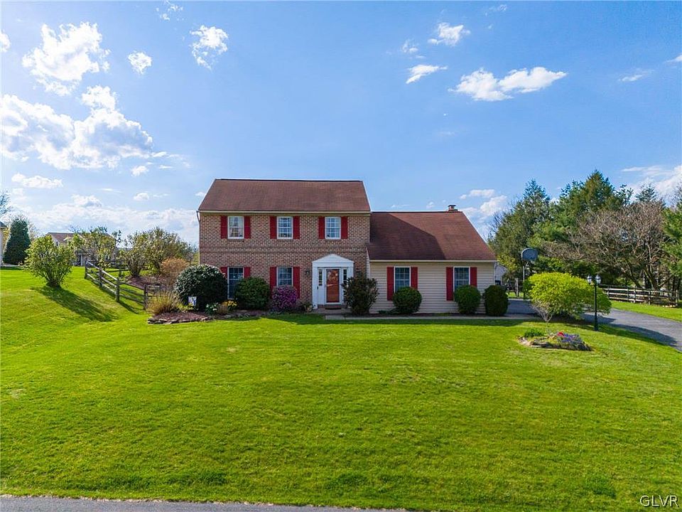 1st image of 4755 Dickson Dr N