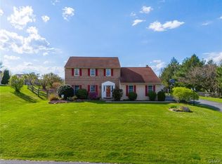 4755 Dickson Dr N, Schnecksville, PA 18078