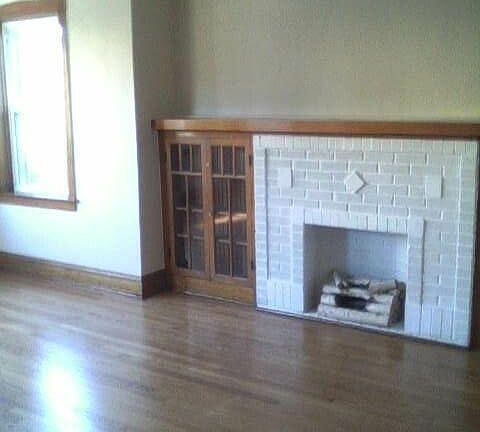 2nd image of 3422 W Drummond Pl #1