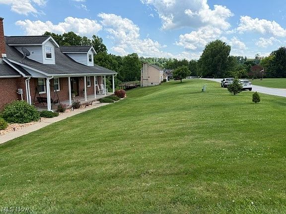 3rd image of 66599 Anna Dr