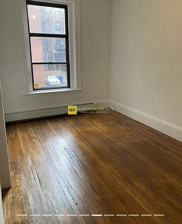2 bed, 9999 sqft, $4,950 — Photo 4