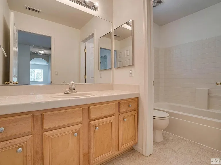 2702 Cintoia Dr — Photo 16