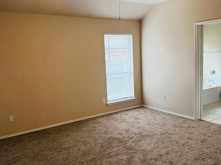 11956 Kingsville Dr — Photo 9