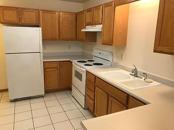 4th image of 6855 Woodland Ave Unit 204