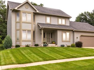 2239 Folwell Dr SW, Rochester, MN 55902