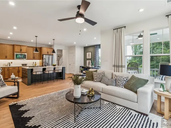 10894 Farmstead Mill Ln, Glen Allen, VA 23059