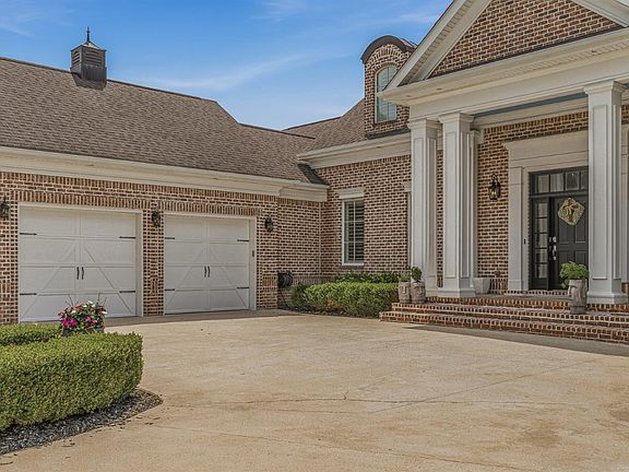 2nd image of 3729 Riviera Dr