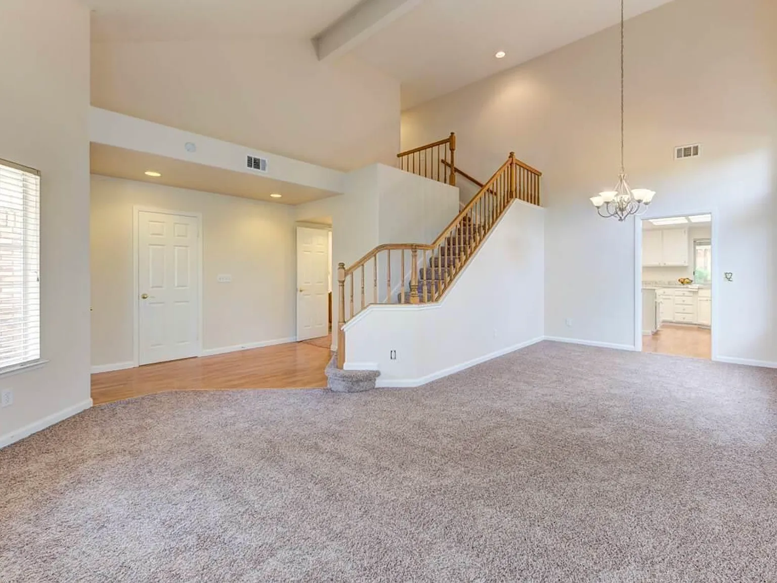 23 Foxtail Ct — Photo 3