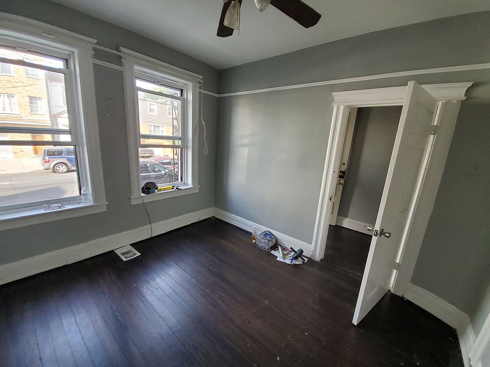 2nd image of 79 Roosevelt Ave #10E
