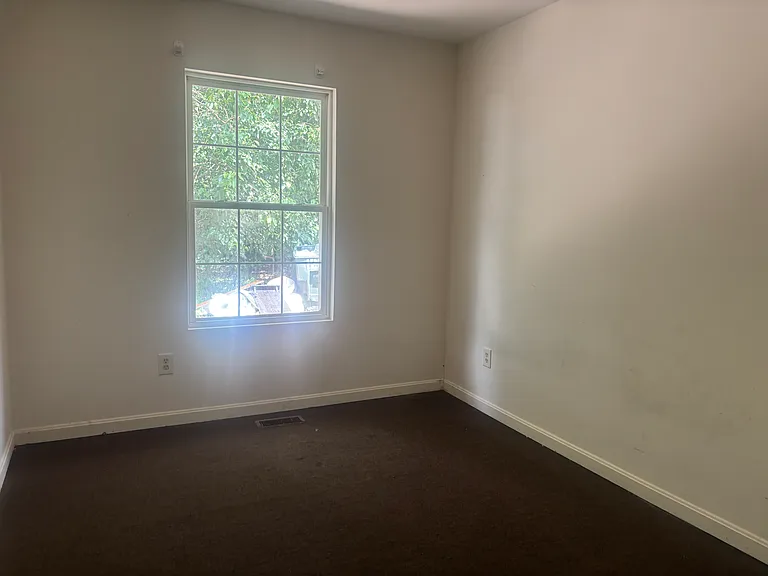 129 Clay St — Photo 5