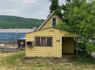 1158 McKean Ave, Donora, PA