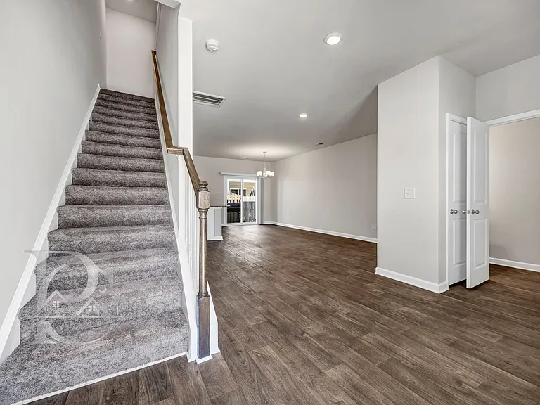 315 High Grove Way — Photo 4