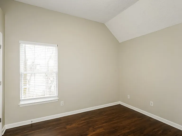 1483 Bern Dr — Photo 18