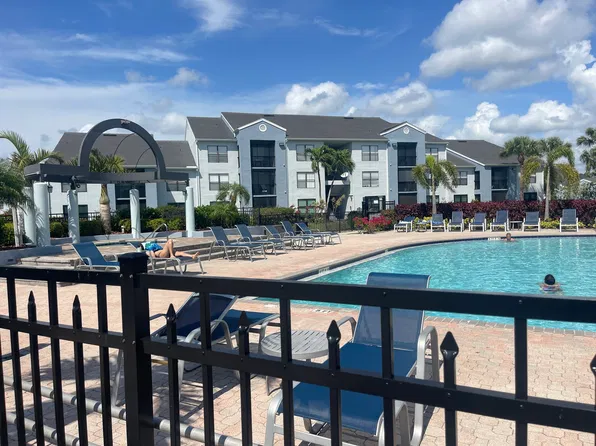 13521 Eagle Ridge Dr APT 123, Fort Myers, FL 33912