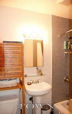 Rented by Town Residential | media 32
